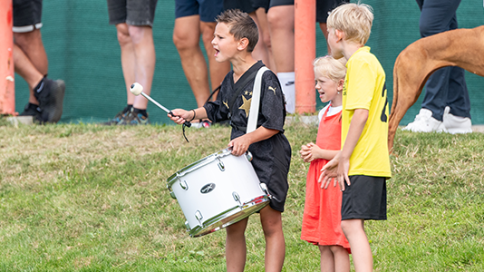 Cheering with respect and positivity